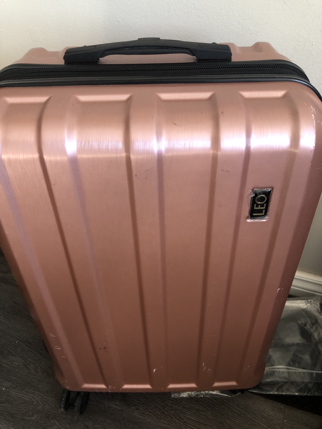 Rose Gold LEO Luggage Suitcase 27”x18” - photo 3