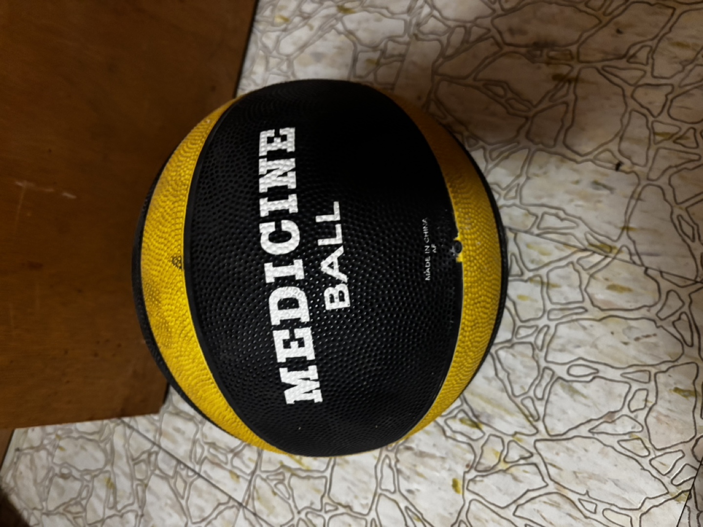 Valeo 12 lb Medicine Ball - photo 2