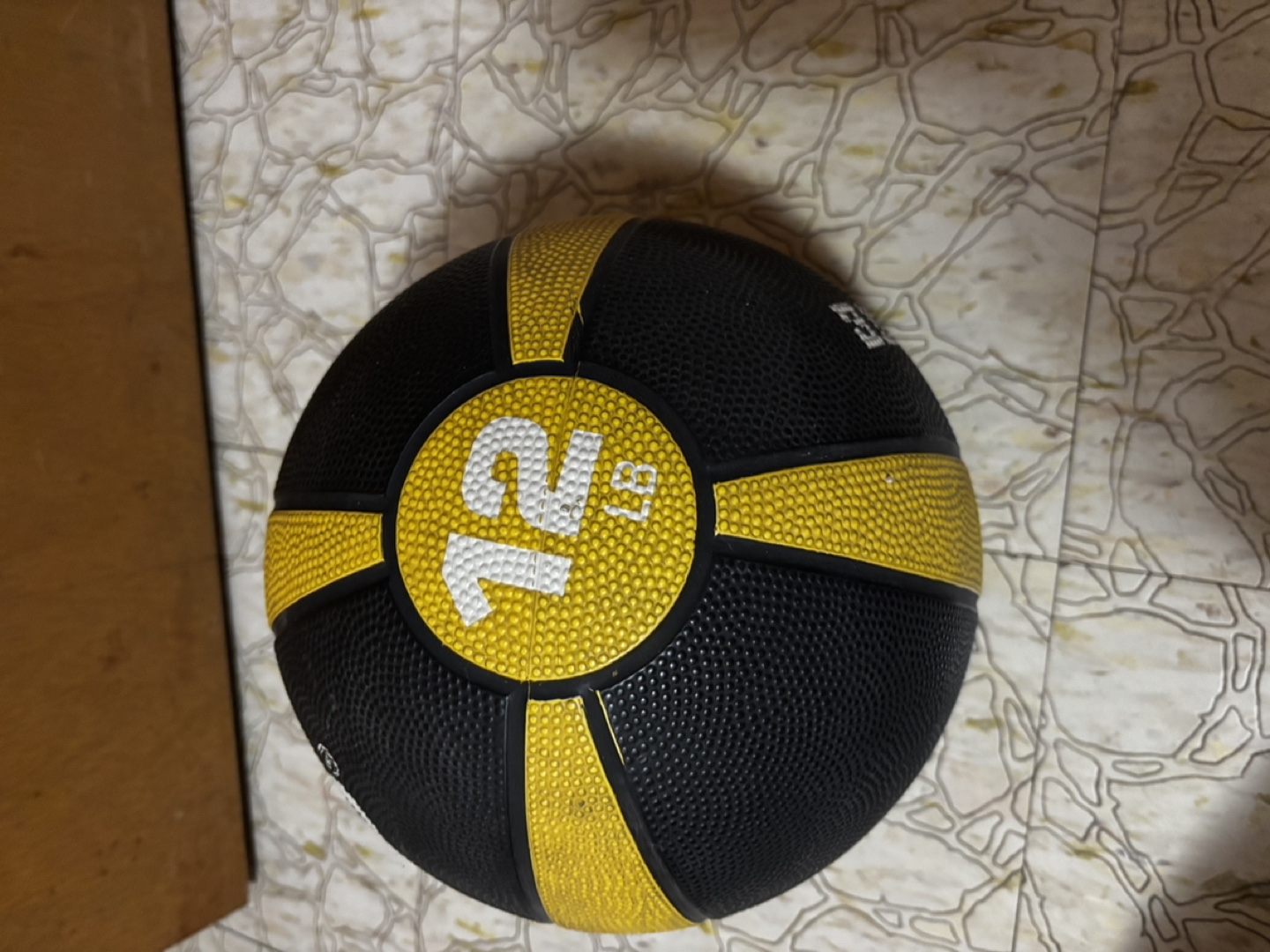 Valeo 12 lb Medicine Ball - photo 3