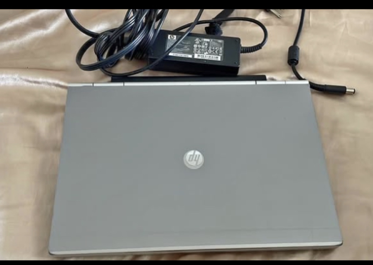 HP EliteBook 8440p Laptop - photo 2