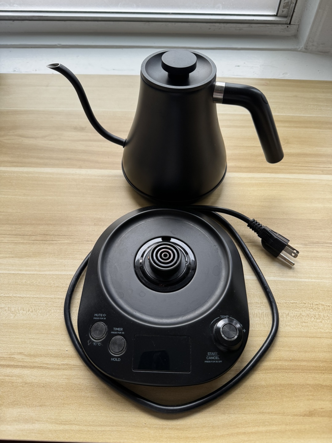 Electric Gooseneck Kettle with Temperature Screen - photo 2