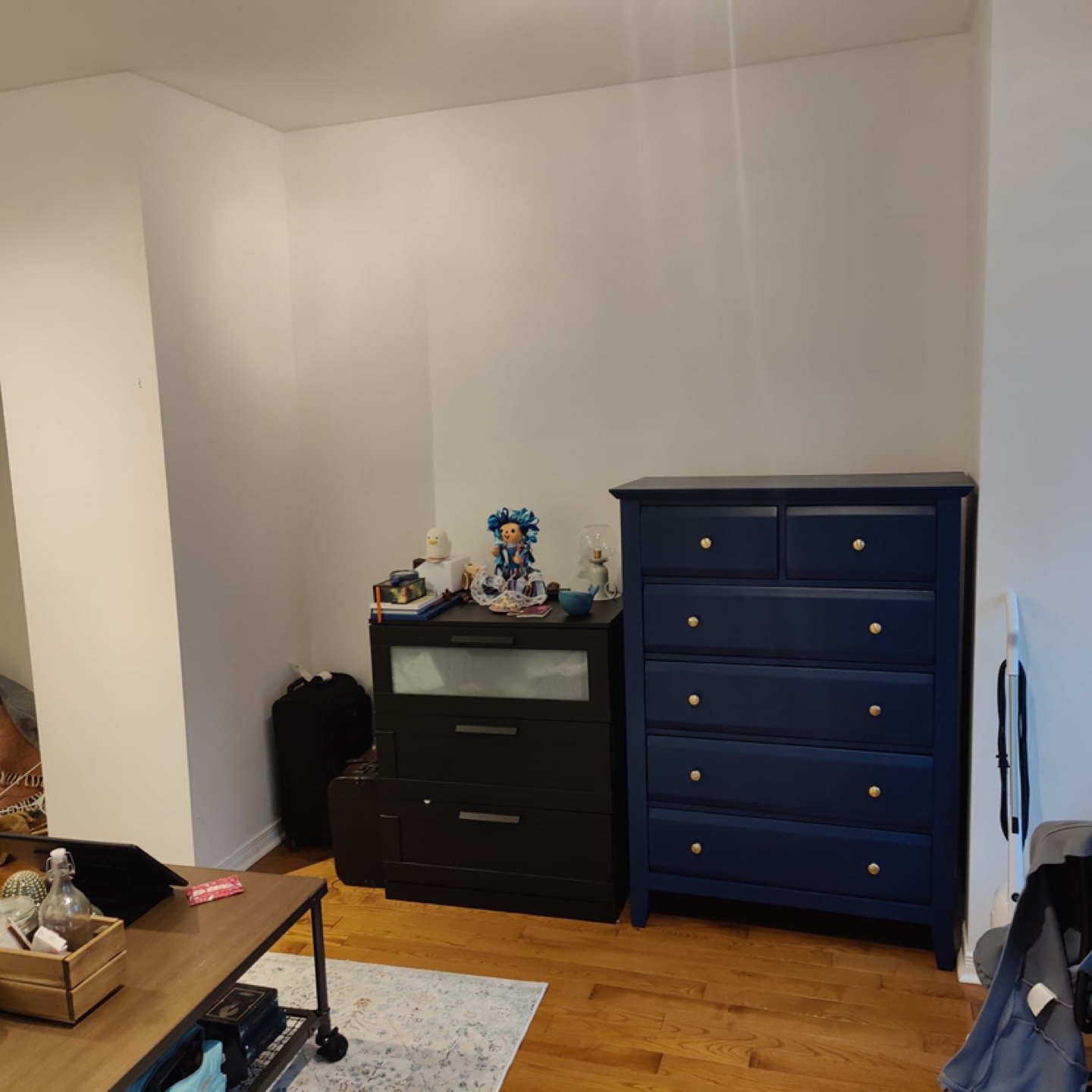 Beautiful blue dresser - photo 4