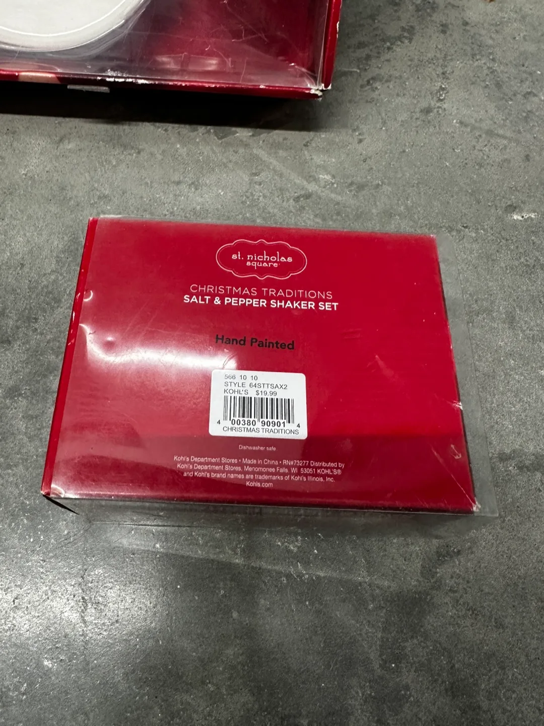 El Nicholos Square Christmas Traditions Salt & Pepper Shaker Set image indicator(2)