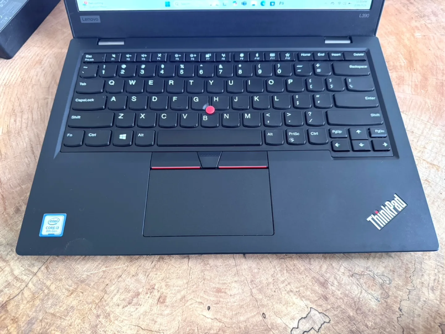 Lenovo Thinkpad Win 11 laptops from $150 image indicator(3)