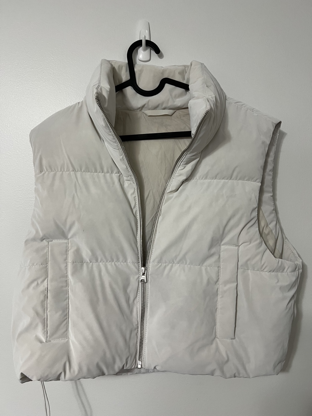 White puffer vest - Size 95