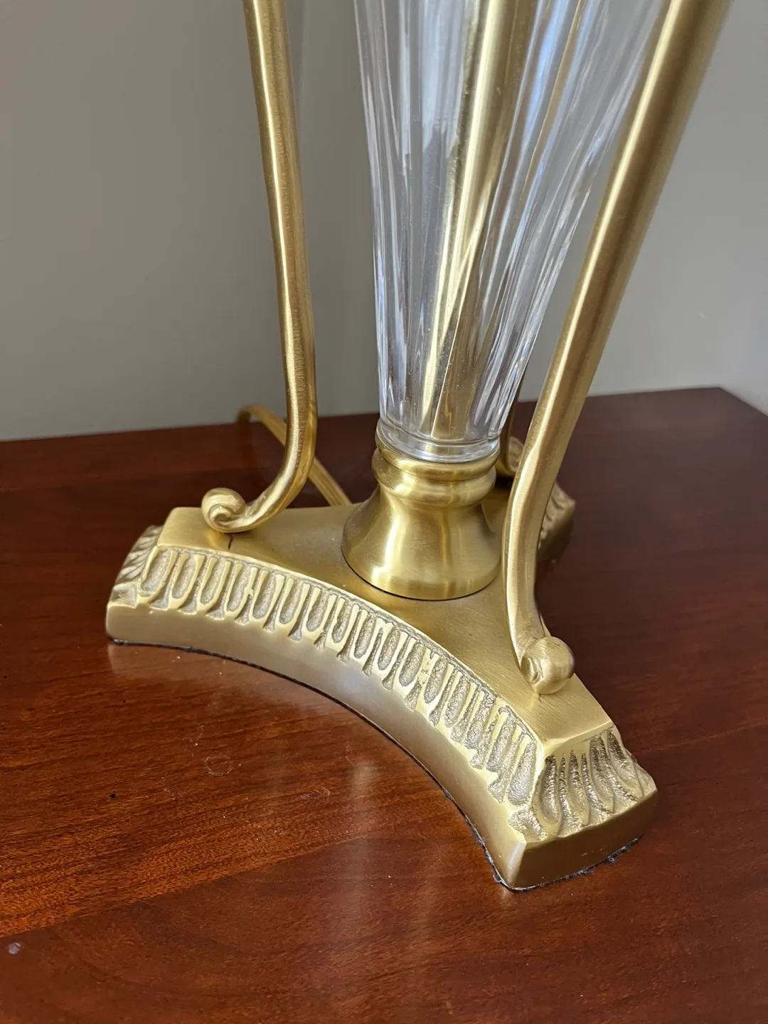 Elegant Brass and Crystal Table Lamp with Beige Lampshade image indicator(5)