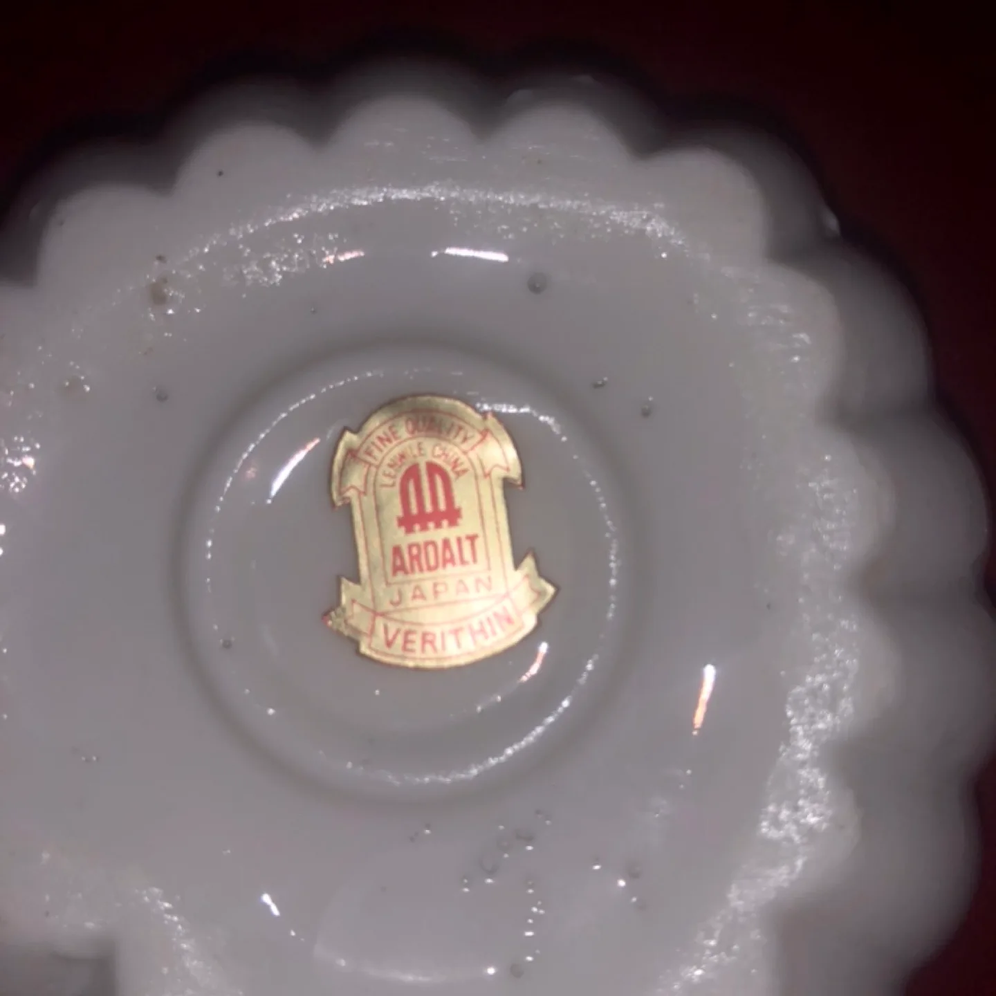 Luminous Ardalt Japan Heart-Shaped Porcelain Box image indicator(4)