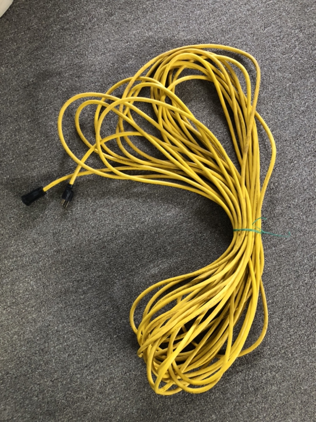 Yellow 16 AWG 3-Conductor 100 foot Extension Cord