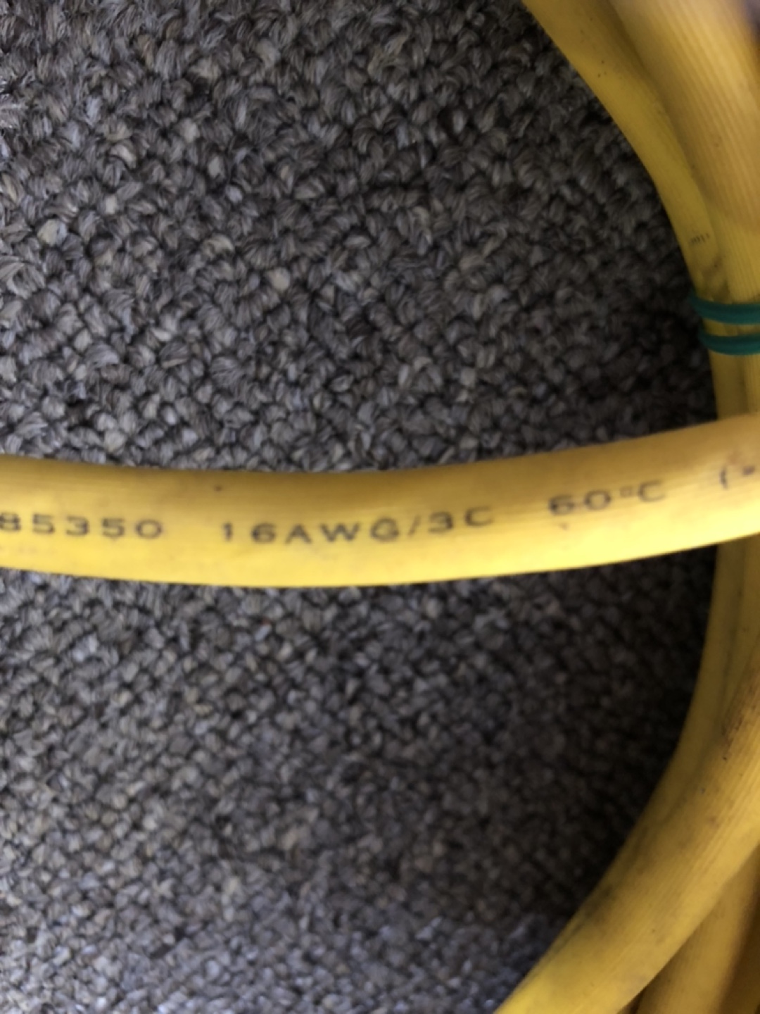 Yellow 16 AWG 3-Conductor 100 foot Extension Cord - photo 4