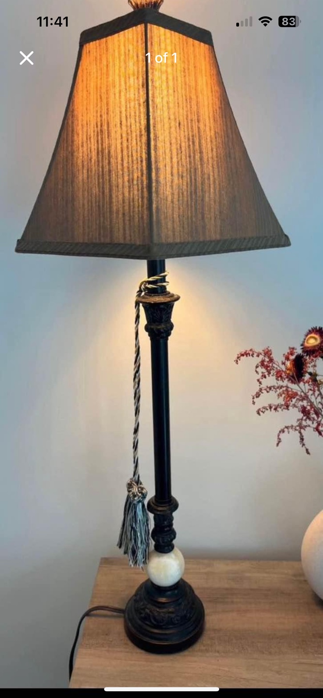 Elegant Table Lamp with Alabaster Base