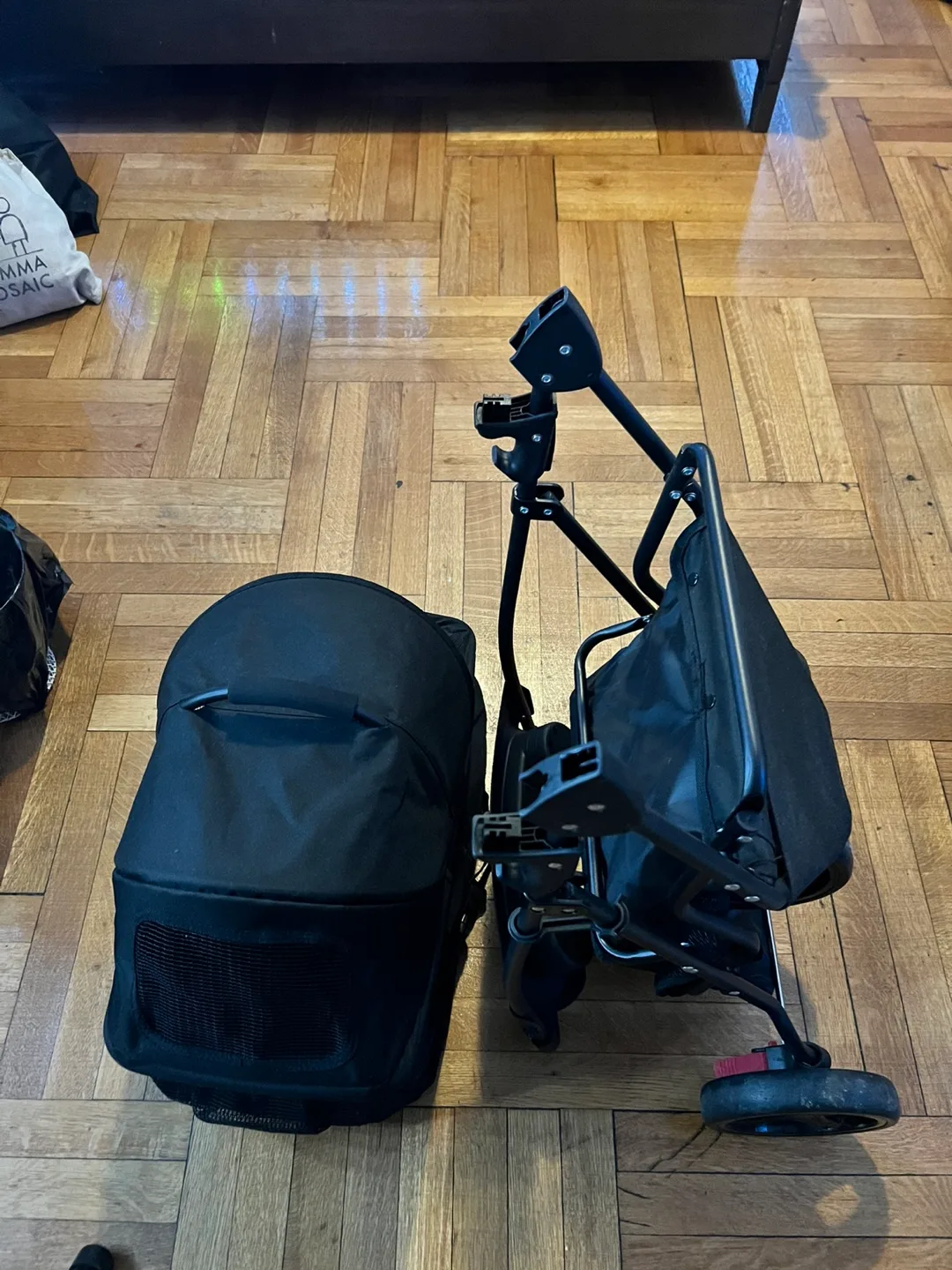 Pet Stroller - Black - Collapsible image indicator(6)