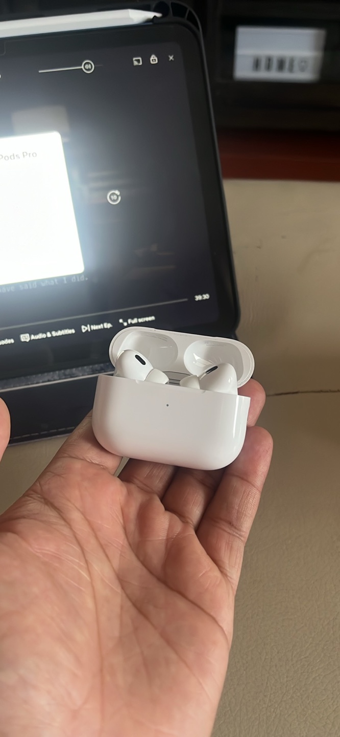 Apple AirPods Pro 2 (Bought - 10/02/2025) - photo 3