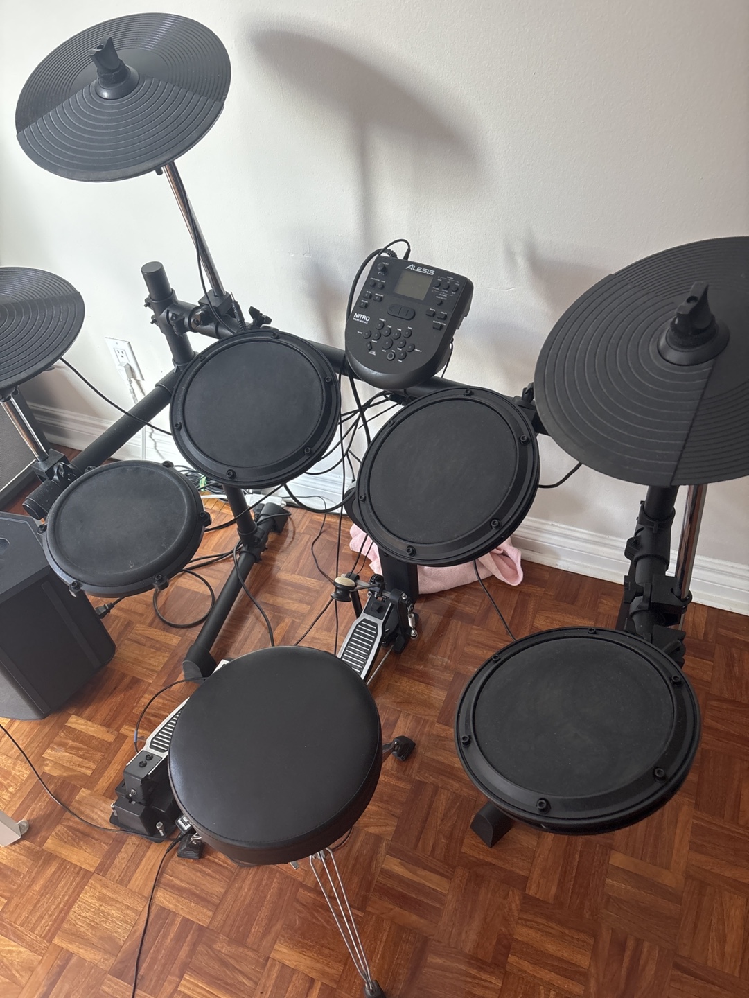 Electronic drum kit