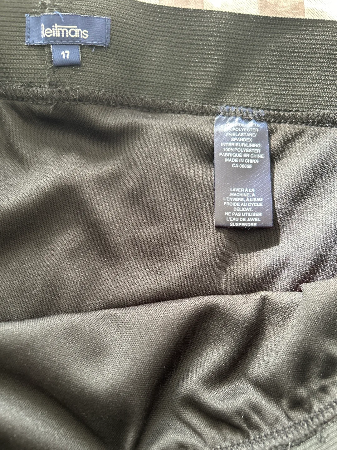 Reitmans  Size 17 Black Mini Skirt image indicator(3)