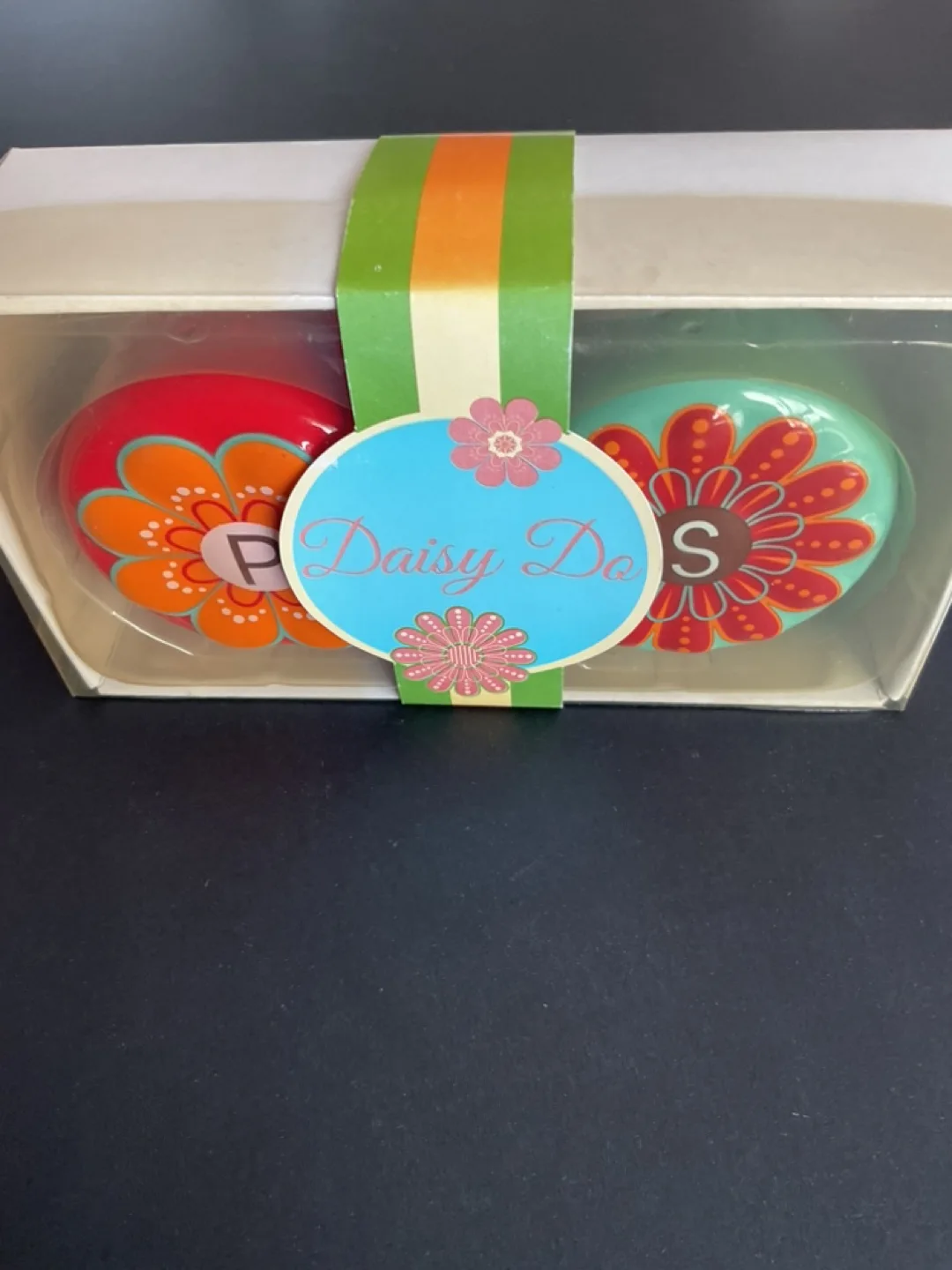 Daisy Doe Salt and Pepper Shakers image indicator(2)