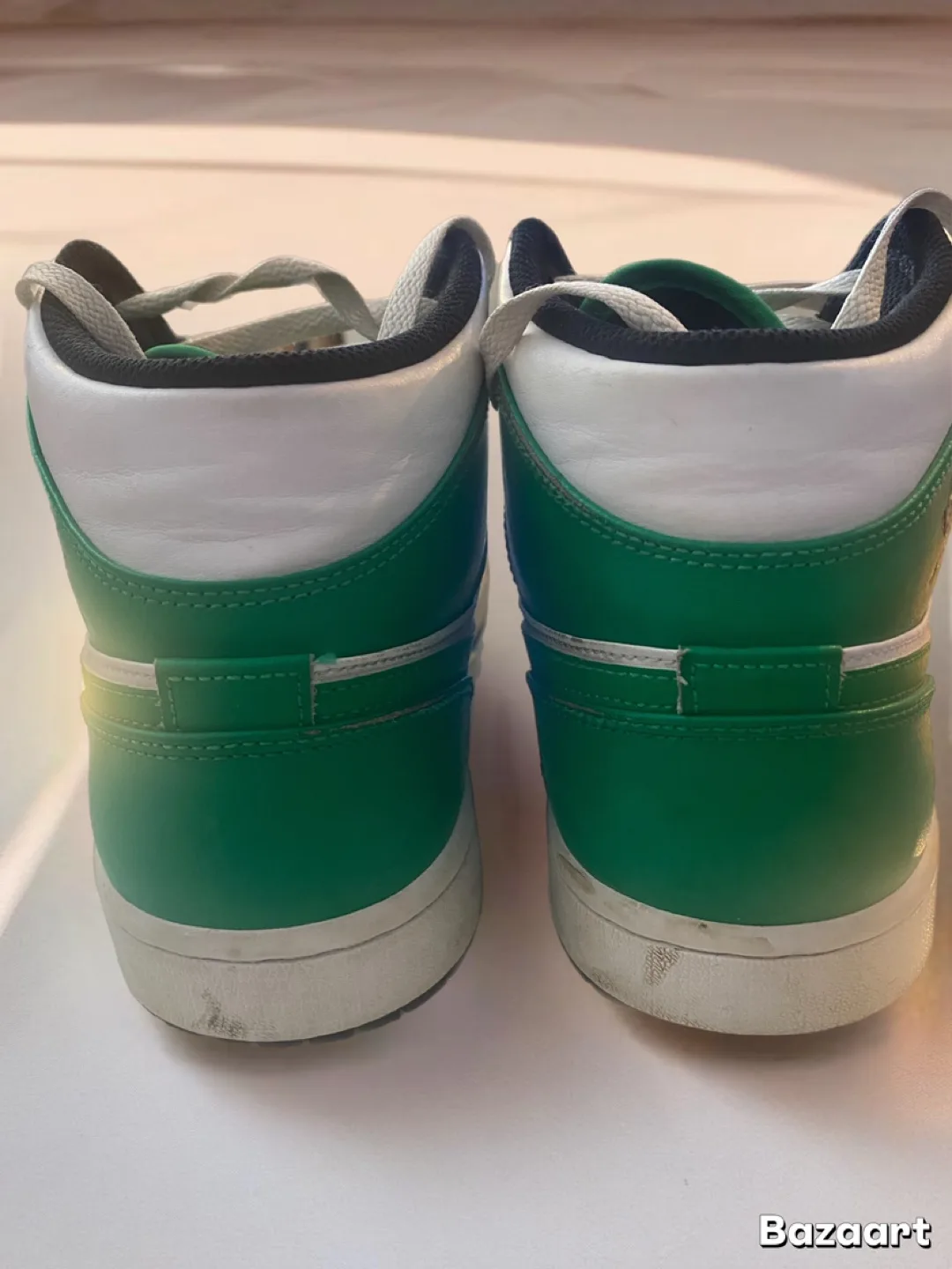 Air Jordans image indicator(2)