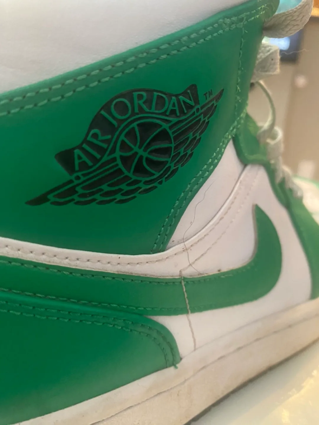 Air Jordans image indicator(3)