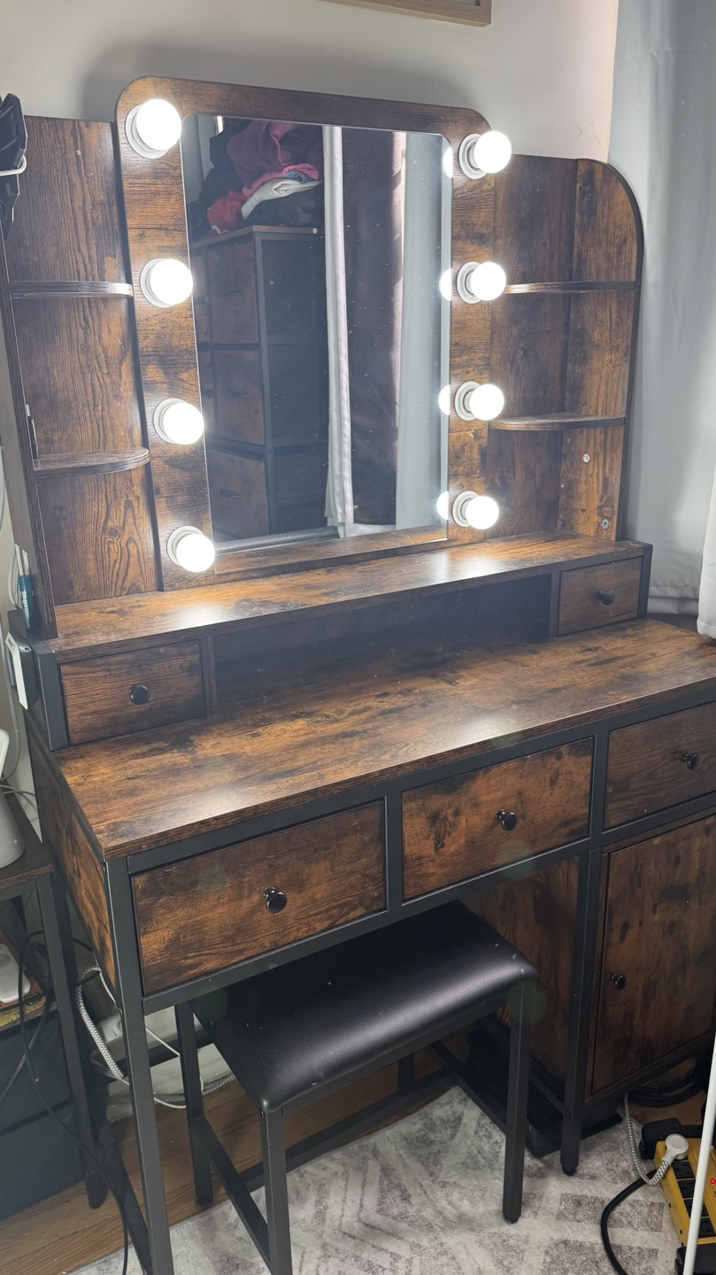 Vanity Set with Mirror and Lights
