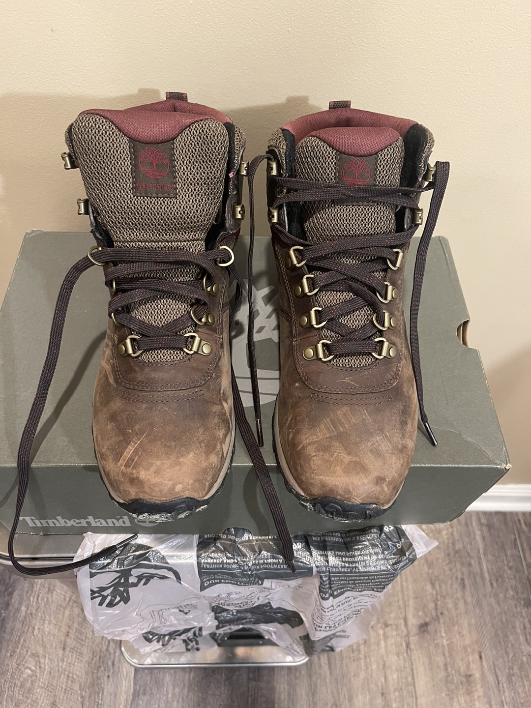 Women's Timberland Brown Hiking Boots Size 7 - photo 3