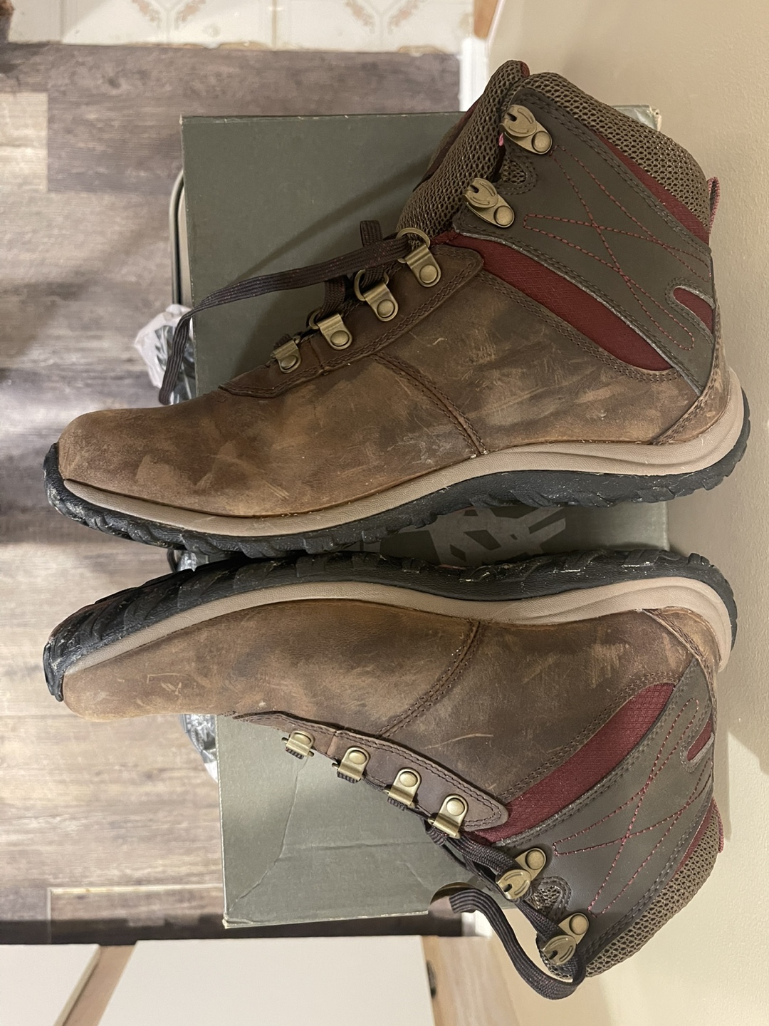 Women's Timberland Brown Hiking Boots Size 7 - photo 2
