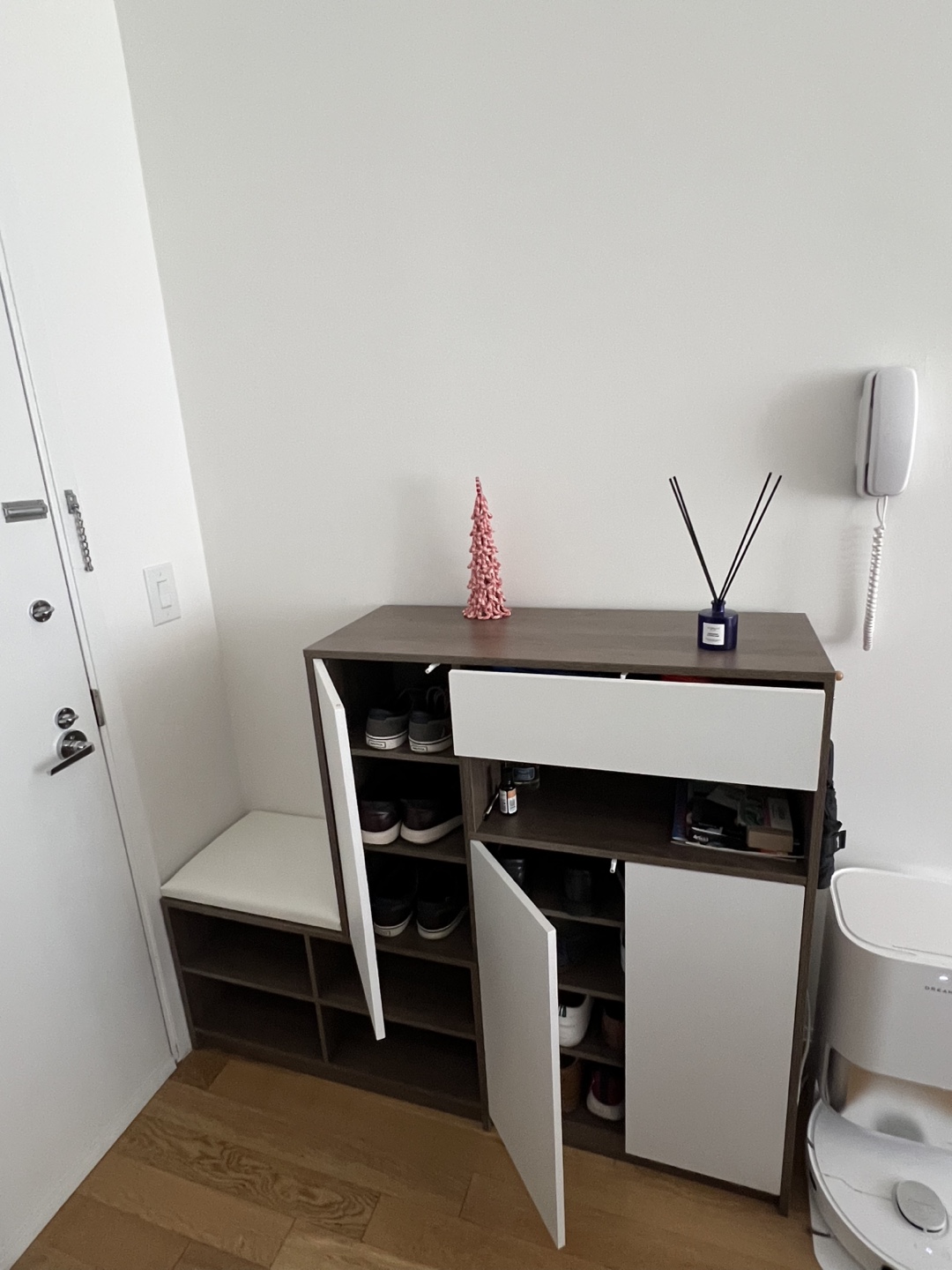 Modern Shoe Cabinet with Bench - photo 3