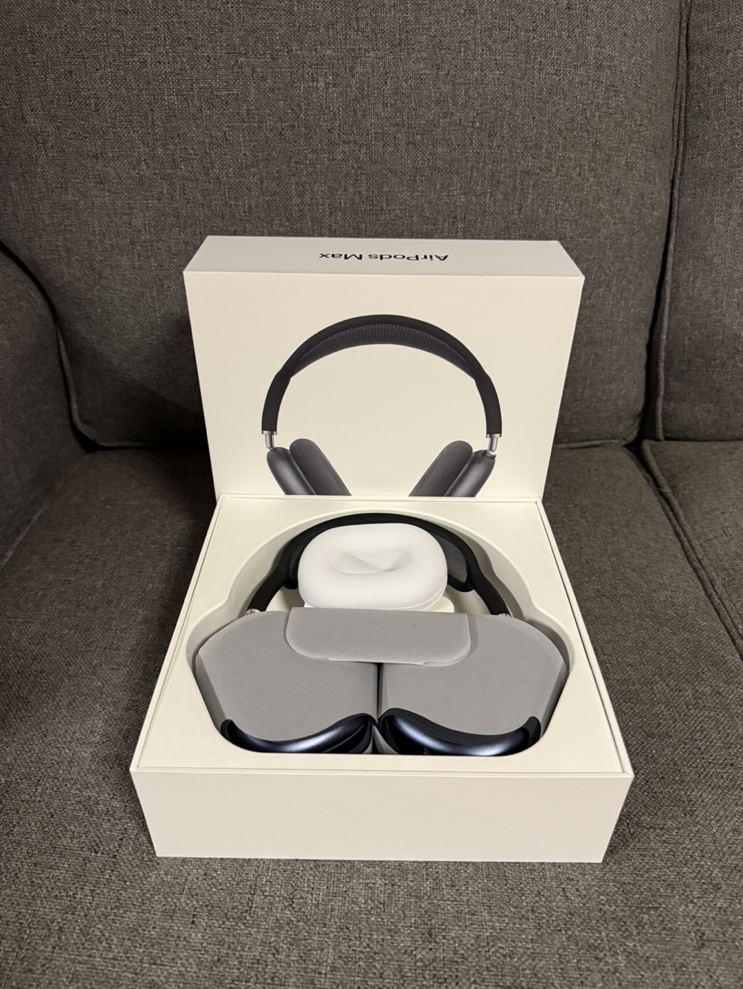 AirPods Pro Max 2 Headphones - Midnight Black (USB-C) - photo 4
