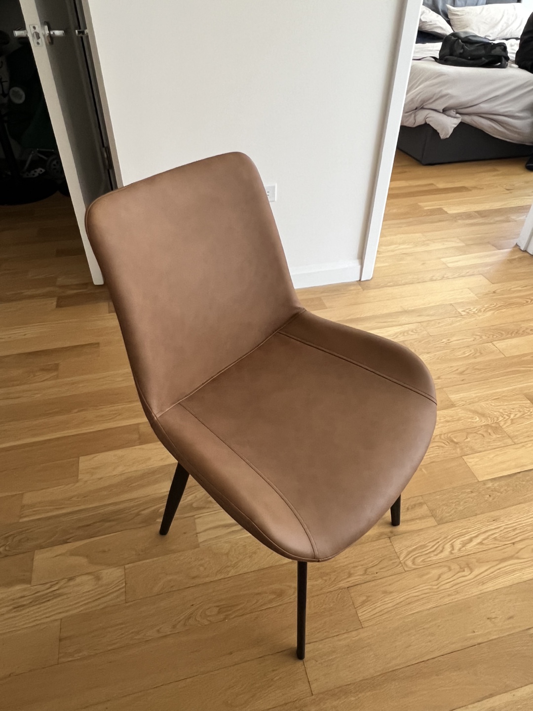 Round Dining Table with Four Brown Leather Chairs - photo 4