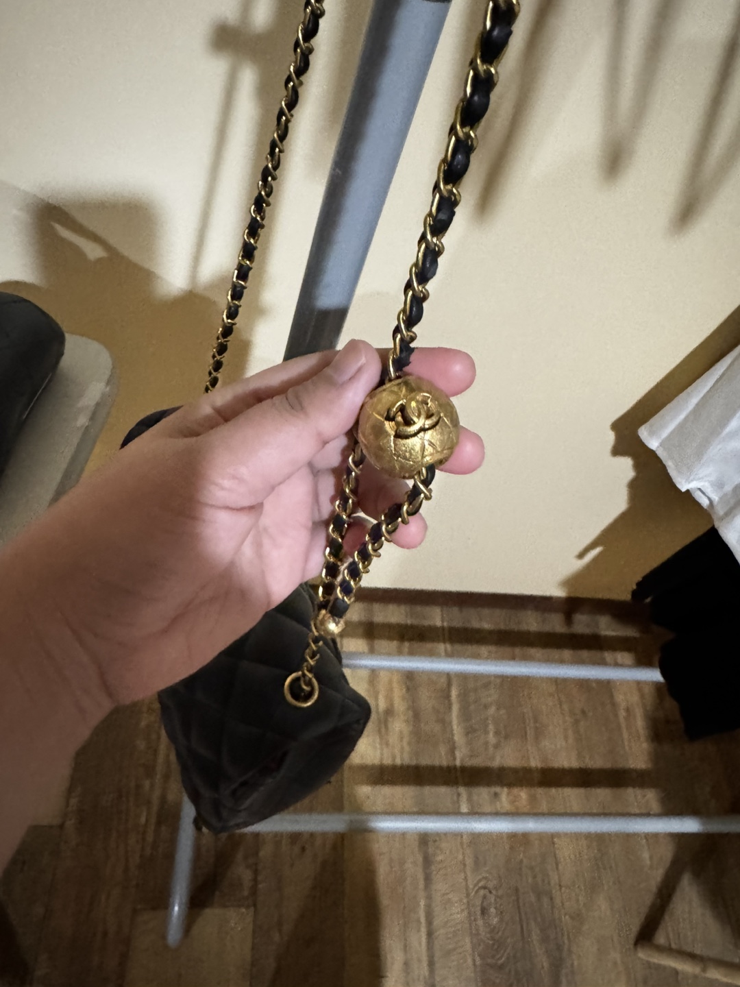 Black Quilted Chain Bag - photo 3