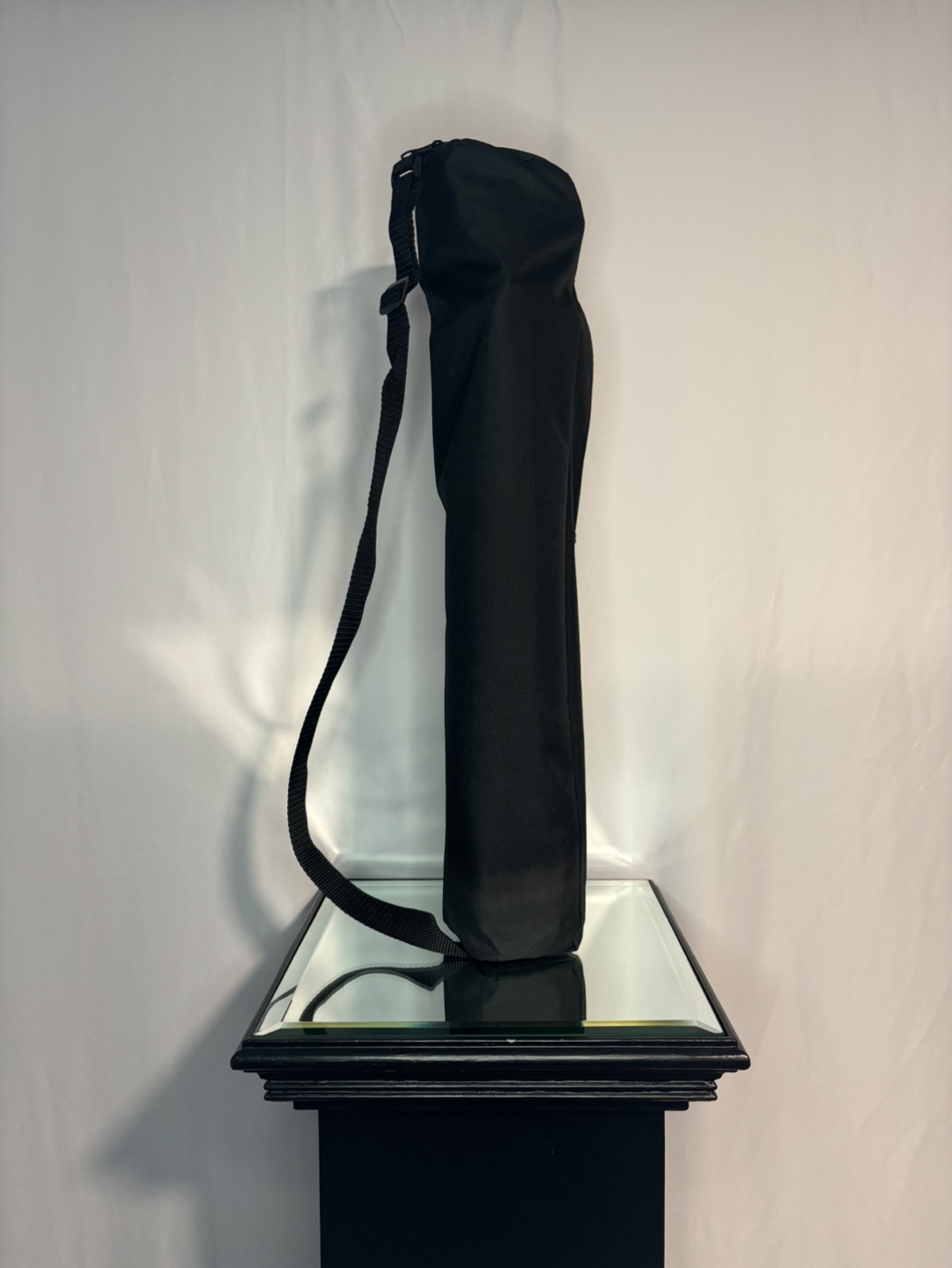 New Insignia 58" Lightweight Tripod - photo 3