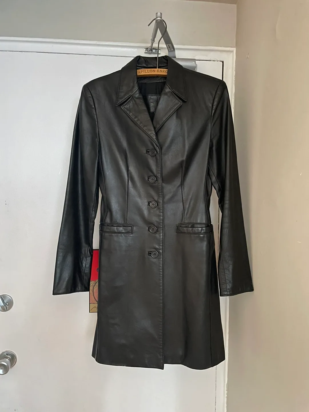 Women’s Leather Coat Size 0 image indicator(2)