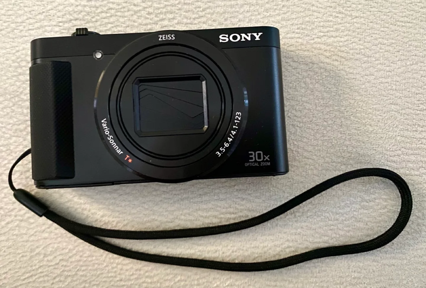 Sony Cyber-shot DSC-HX80 30x Optical Zoom Camera image indicator(2)
