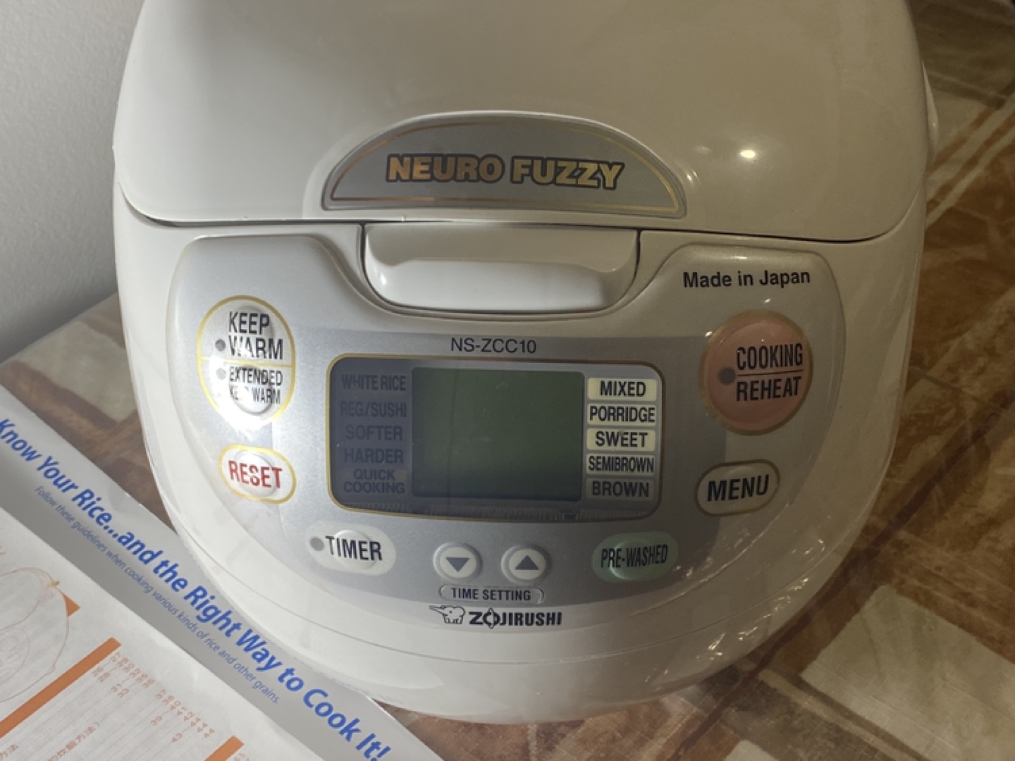 [Move-Out Sale] ZOJIRUSHI Rice Cooker NS-ZCC10 - photo 2