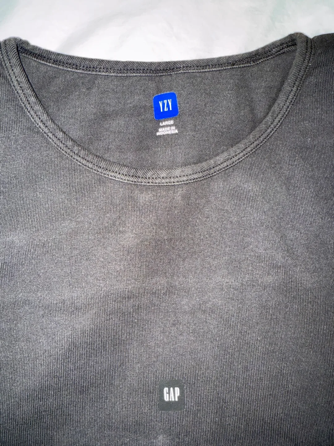 Gap Men's Large Black Ribbed Tank Top image indicator(3)