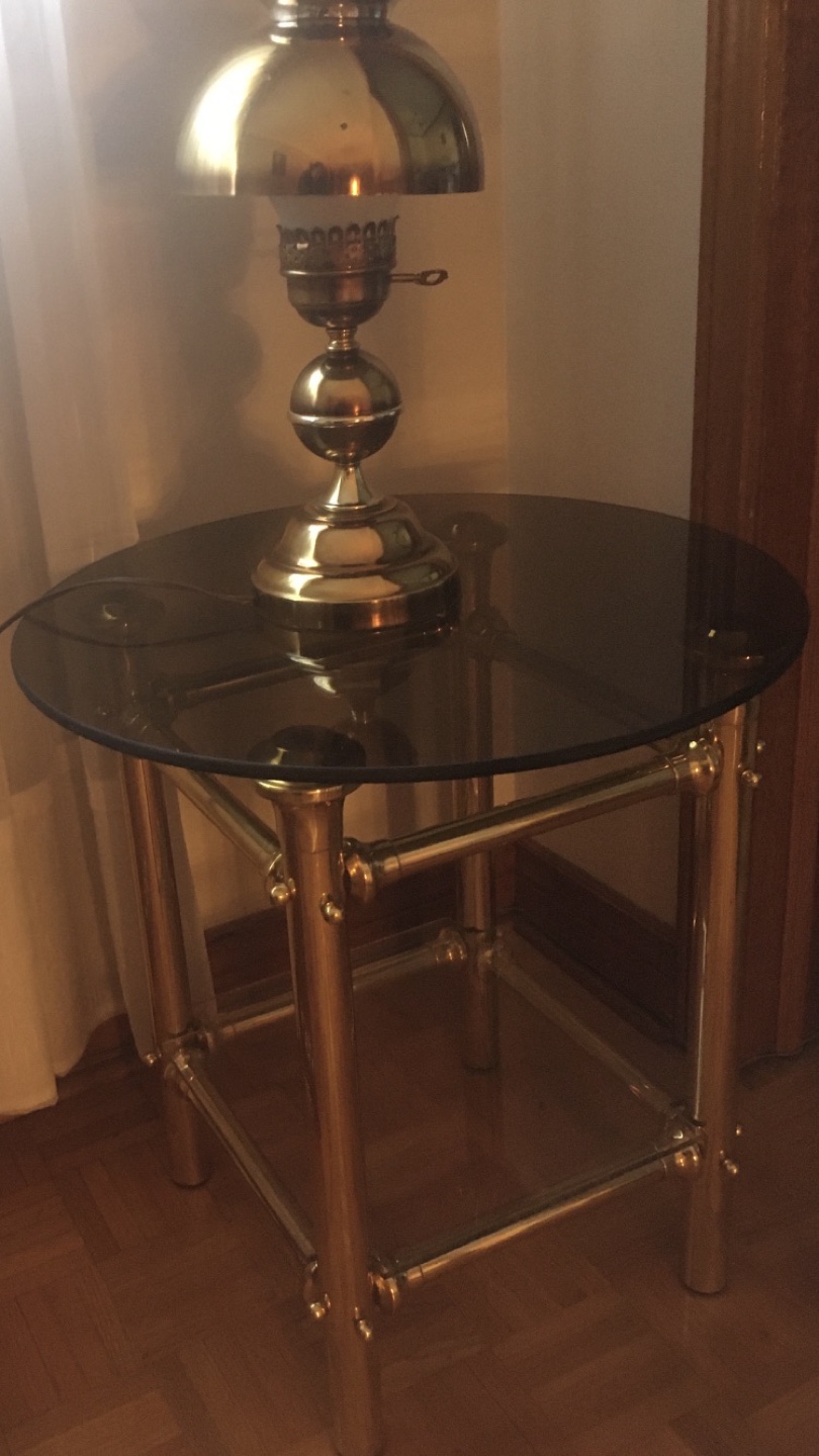 Brass framed side table with round smoke glass top - photo 4