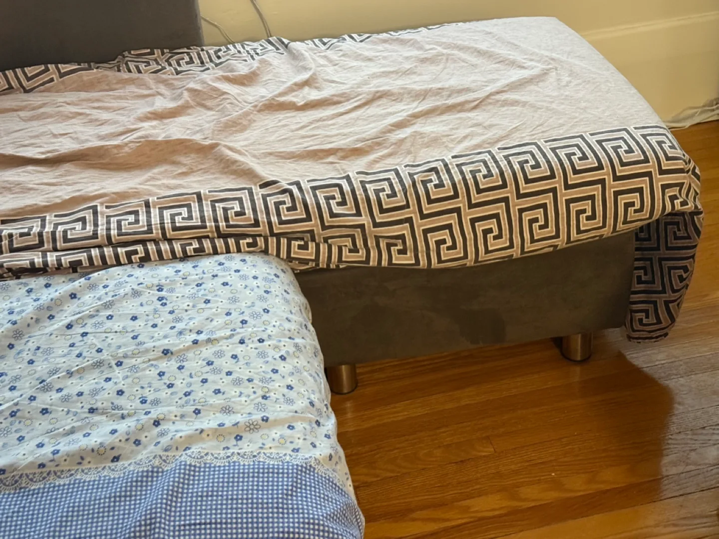 Brown L-Shaped Sectional Sofa image indicator(3)