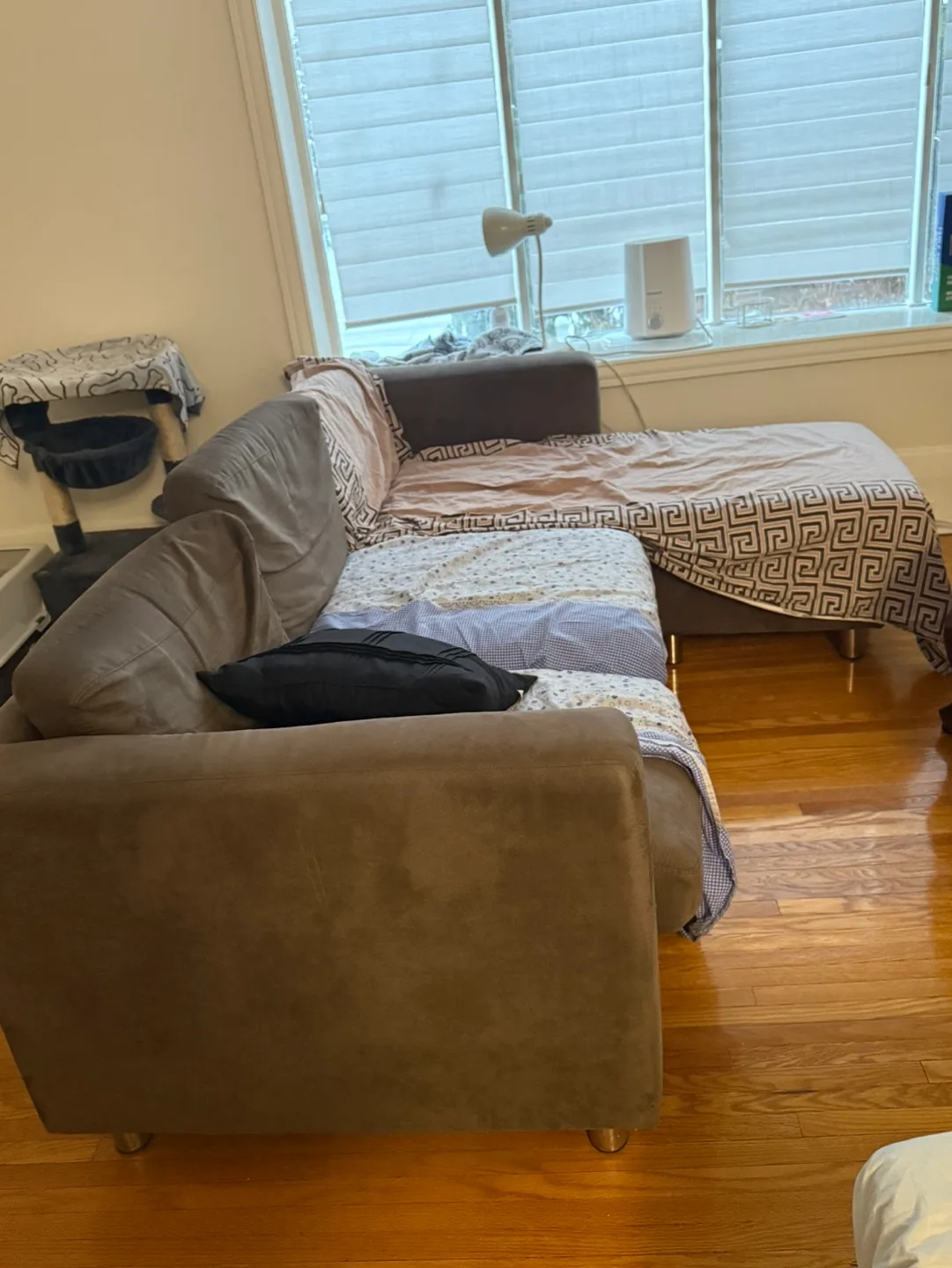 Brown L-Shaped Sectional Sofa image indicator(2)