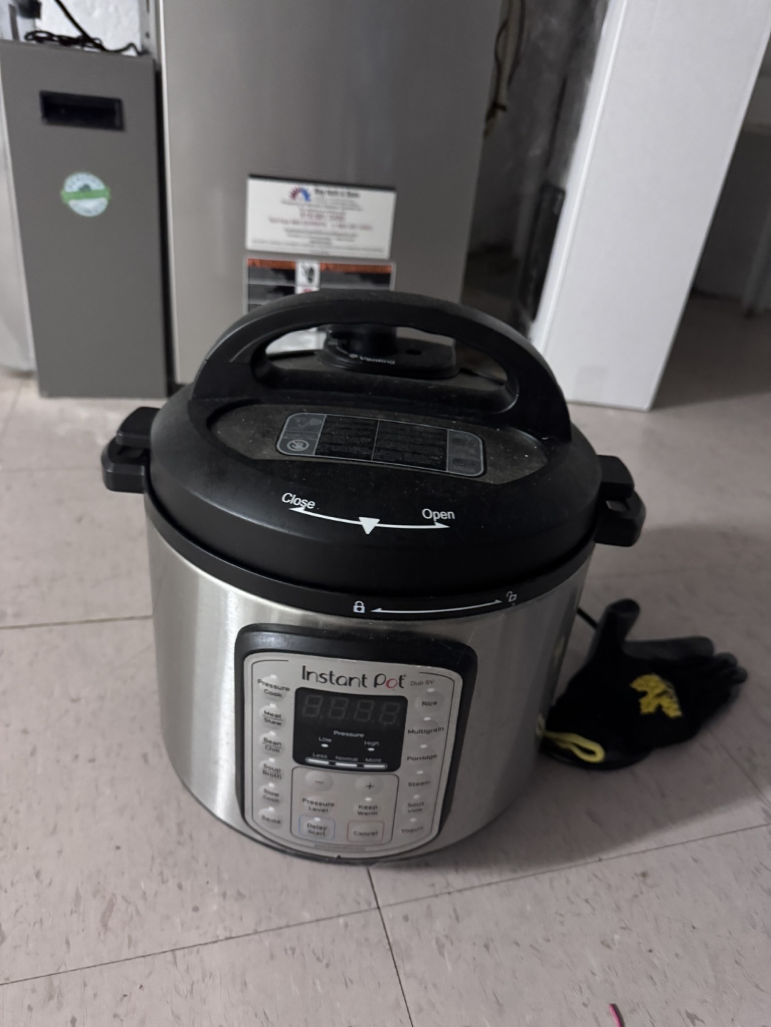Instant Pot Duo 6-Quart Electric Pressure Cooker - photo 3