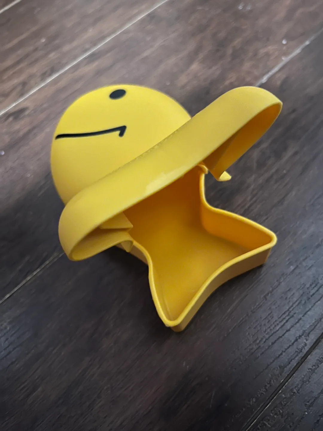 Vintage Goldfish Snack Container image indicator(2)