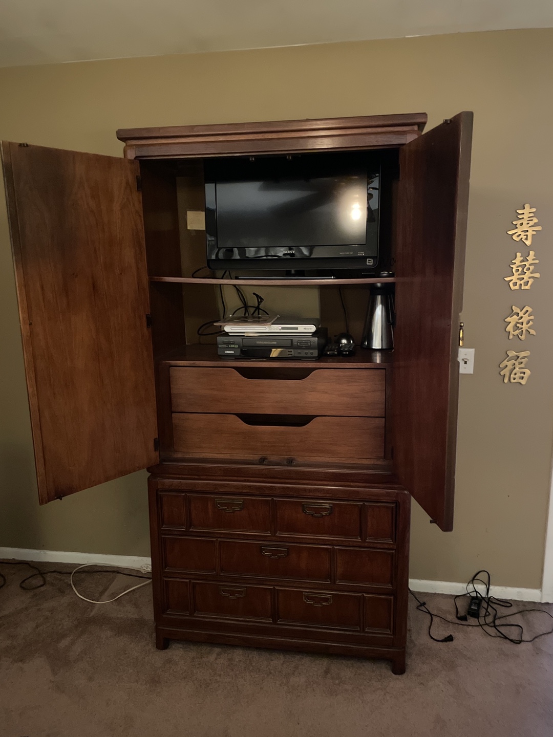 5 piece Solid Wood Bedroom Set - photo 2