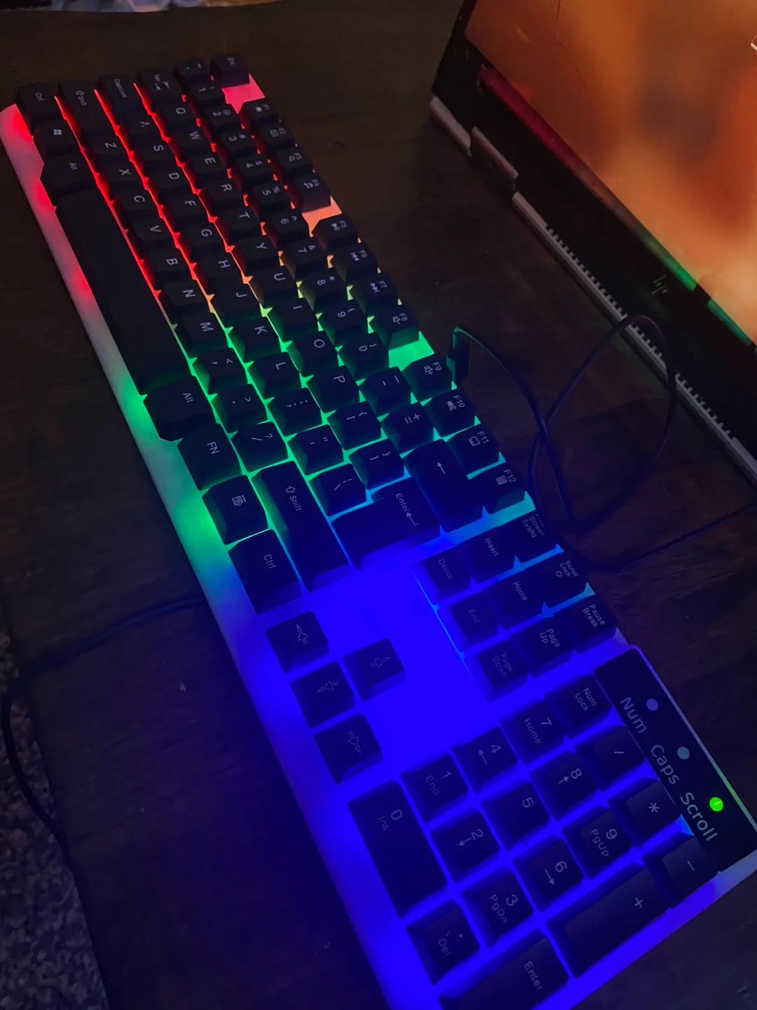 RGB Wired Keyboard image indicator(5)