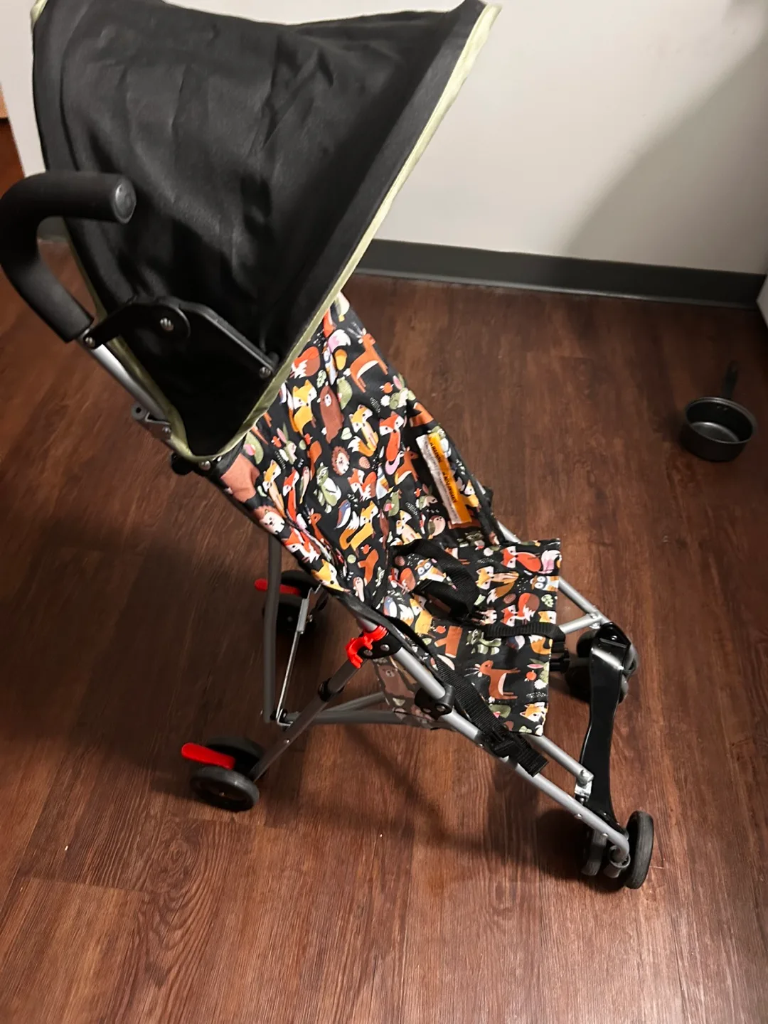 Lightweight Stroller with Forest Animal Print image indicator(2)