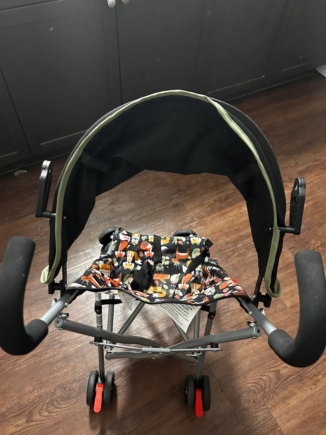 Lightweight Stroller with Forest Animal Print image indicator(3)
