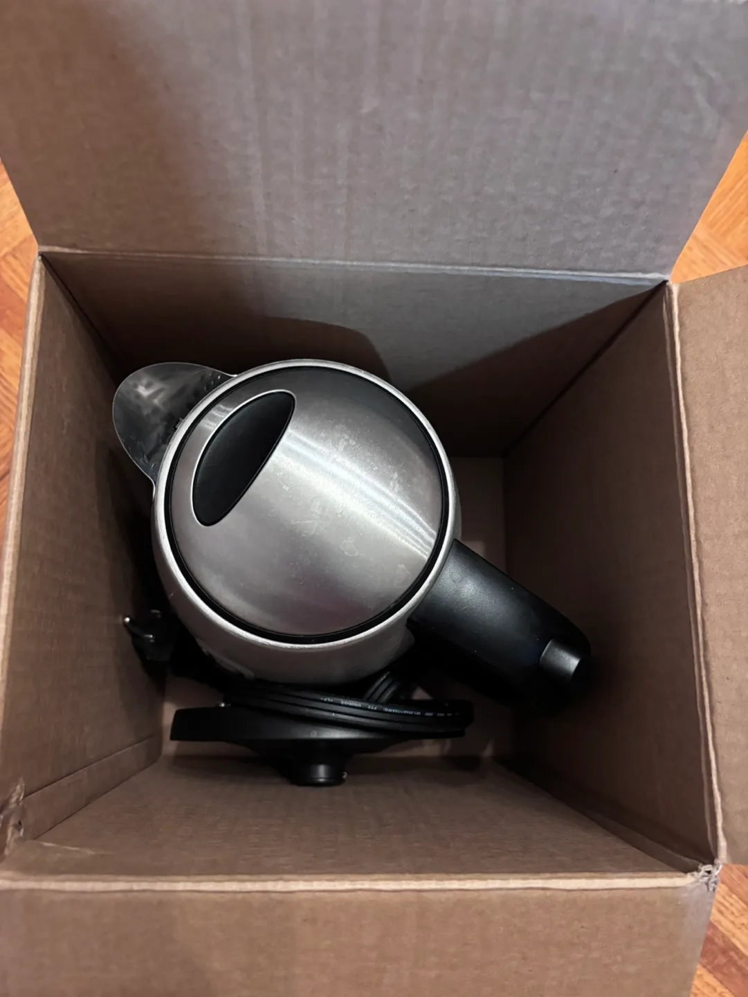 Hamilton Beach 1.7L Stainless Steel Electric Kettle image indicator(3)