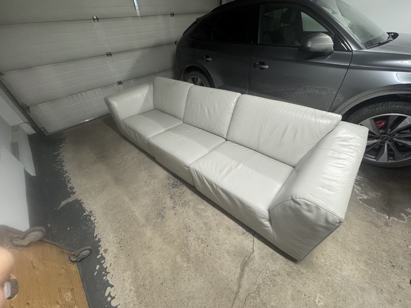 EQ3 - Modern off-white/grey leather modular sofa - photo 2