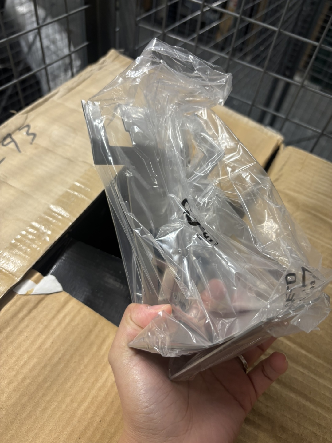 Metal Bookend Stand, Unique Human Figure Design - photo 4