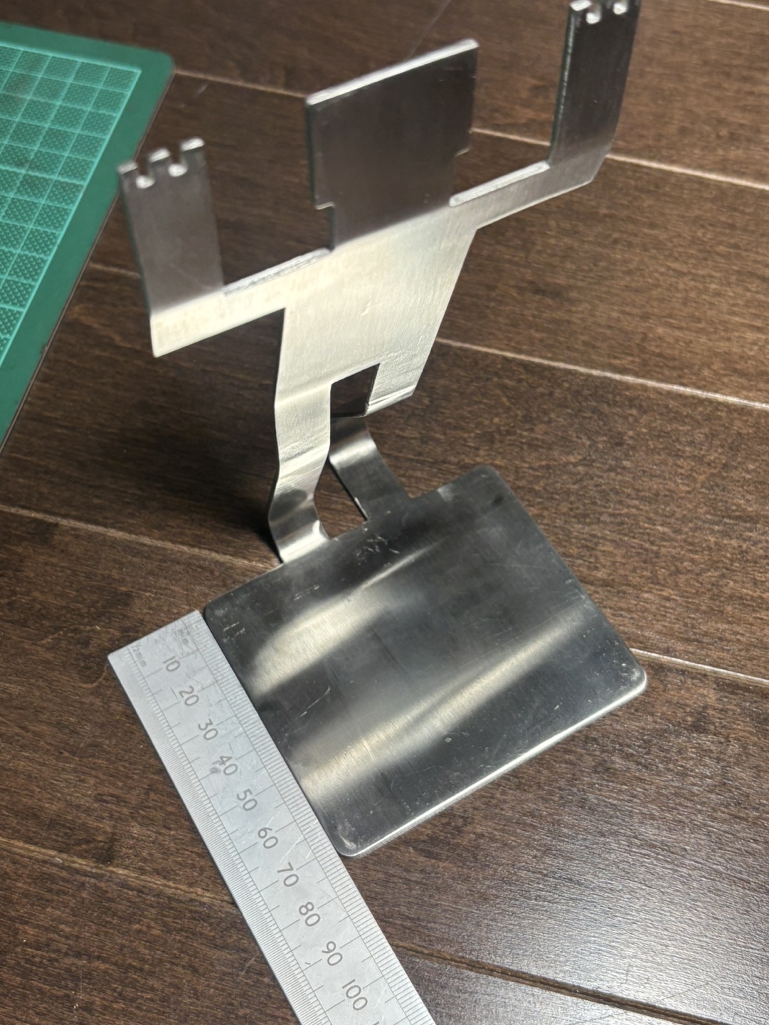 Metal Bookend Stand, Unique Human Figure Design - photo 5