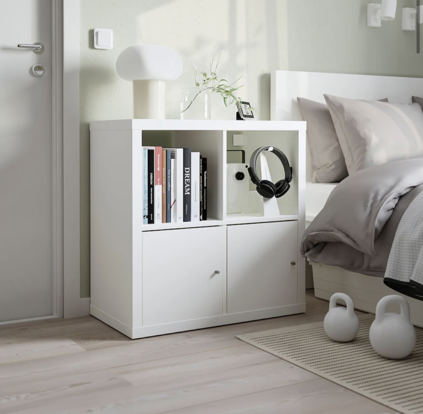 IKEA Kallax units x 2 (with doors) - photo 2