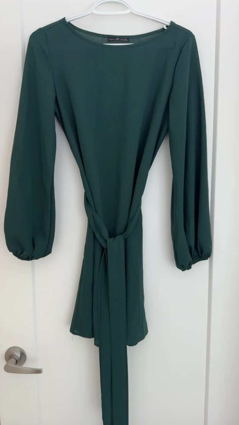 ‼️NEW‼️ Green Mini dress with belt image indicator(2)