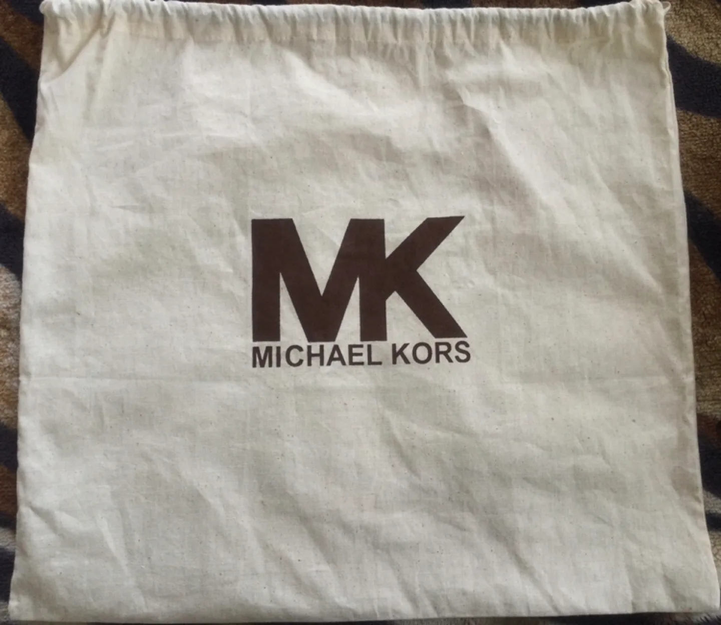 Michael Kors Leather Hobo Bag image indicator(5)