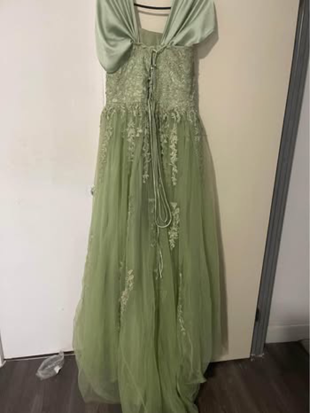Sage Green Lace Evening Gown - photo 2